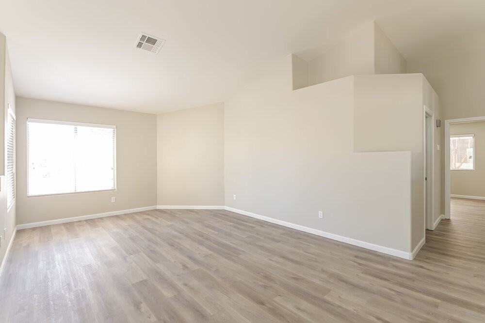 6180 Bruma Ave - Photo 6 of 16