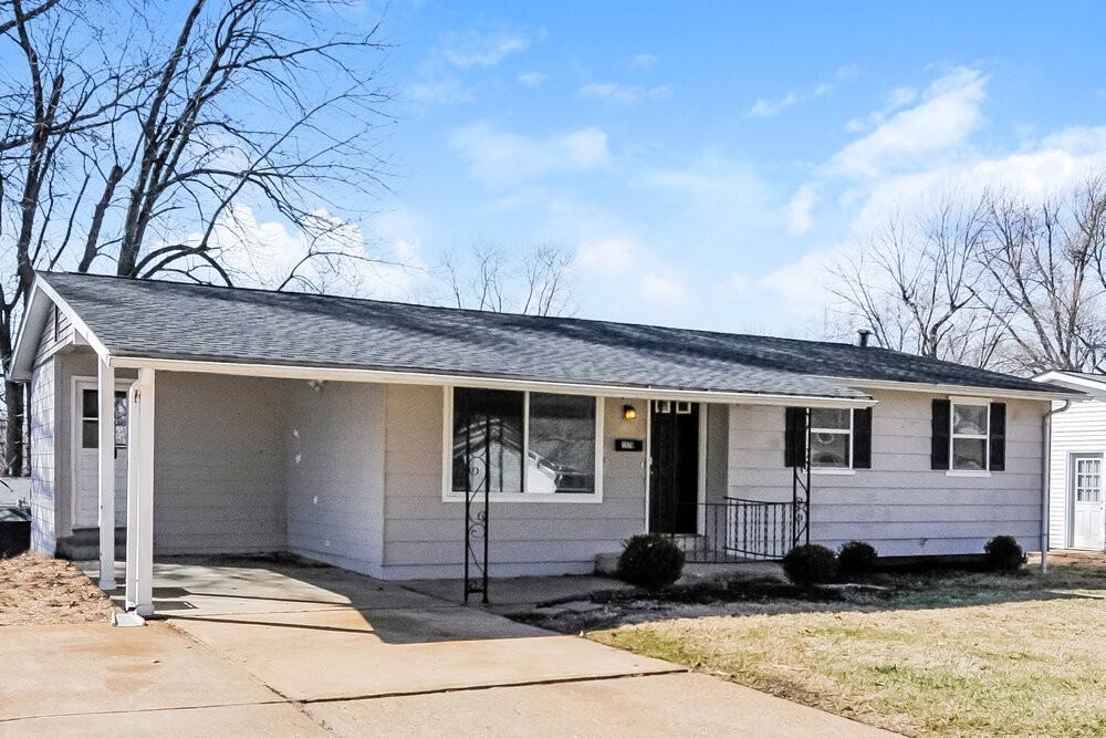 1570 Tahoe Dr - Photo 4 of 17