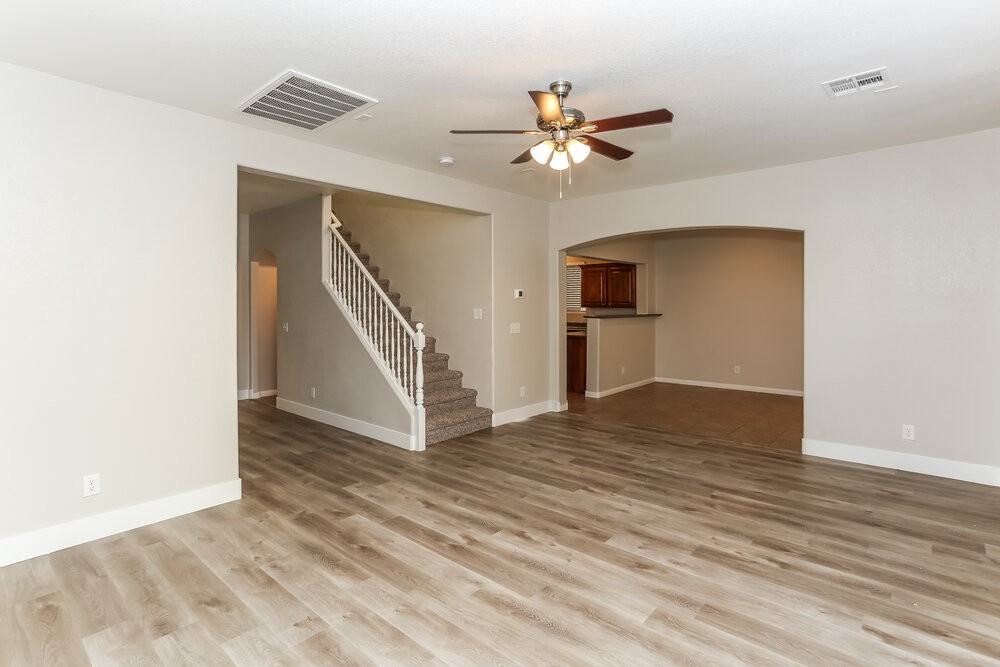 8320 Jo Marcy Dr - Photo 4 of 17