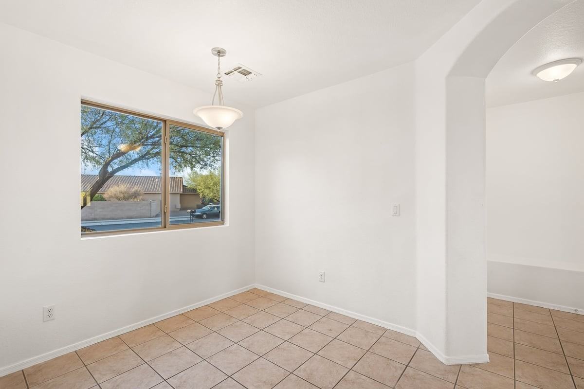 6322 W Desert Laurel Ln - Photo 7 of 21
