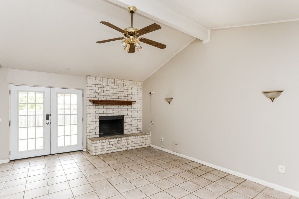 7404 Cheryl Ct - Photo 3 of 16