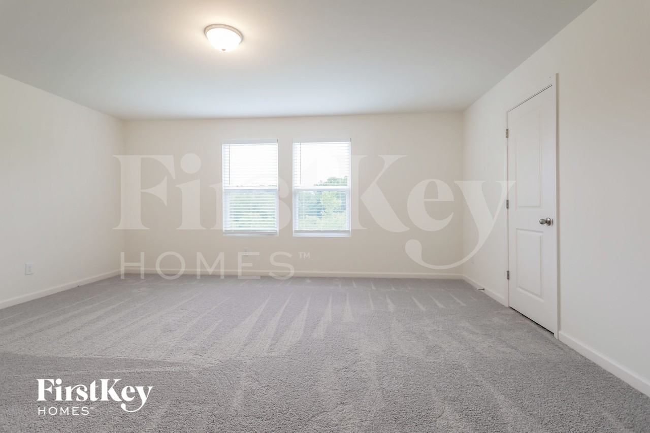 135 Knightsbridge Ln - Photo 7 of 18