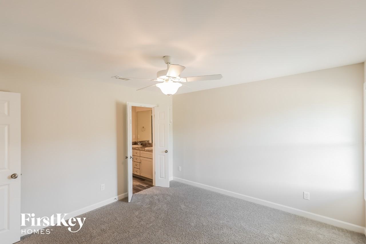 4409 Easthaven Cir - Photo 7 of 15