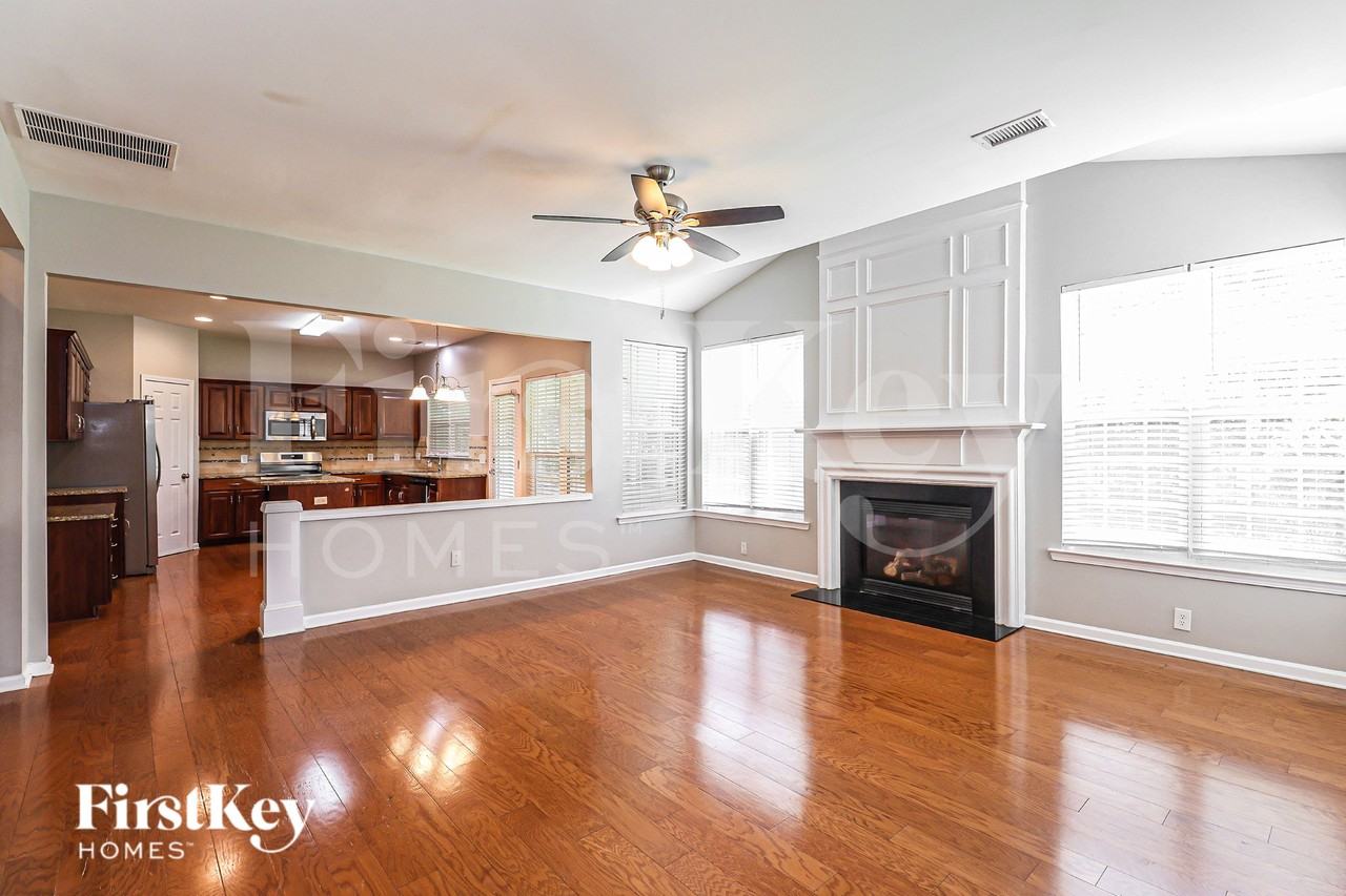 1905 Arbor Crest Ct - Photo 3 of 19