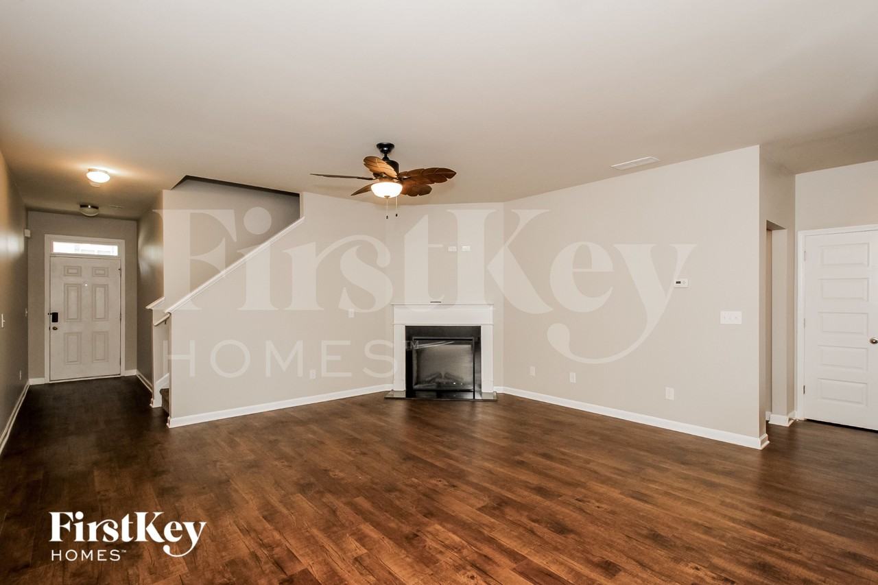 11848 Lovejoy Crossing Blvd - Photo 4 of 15