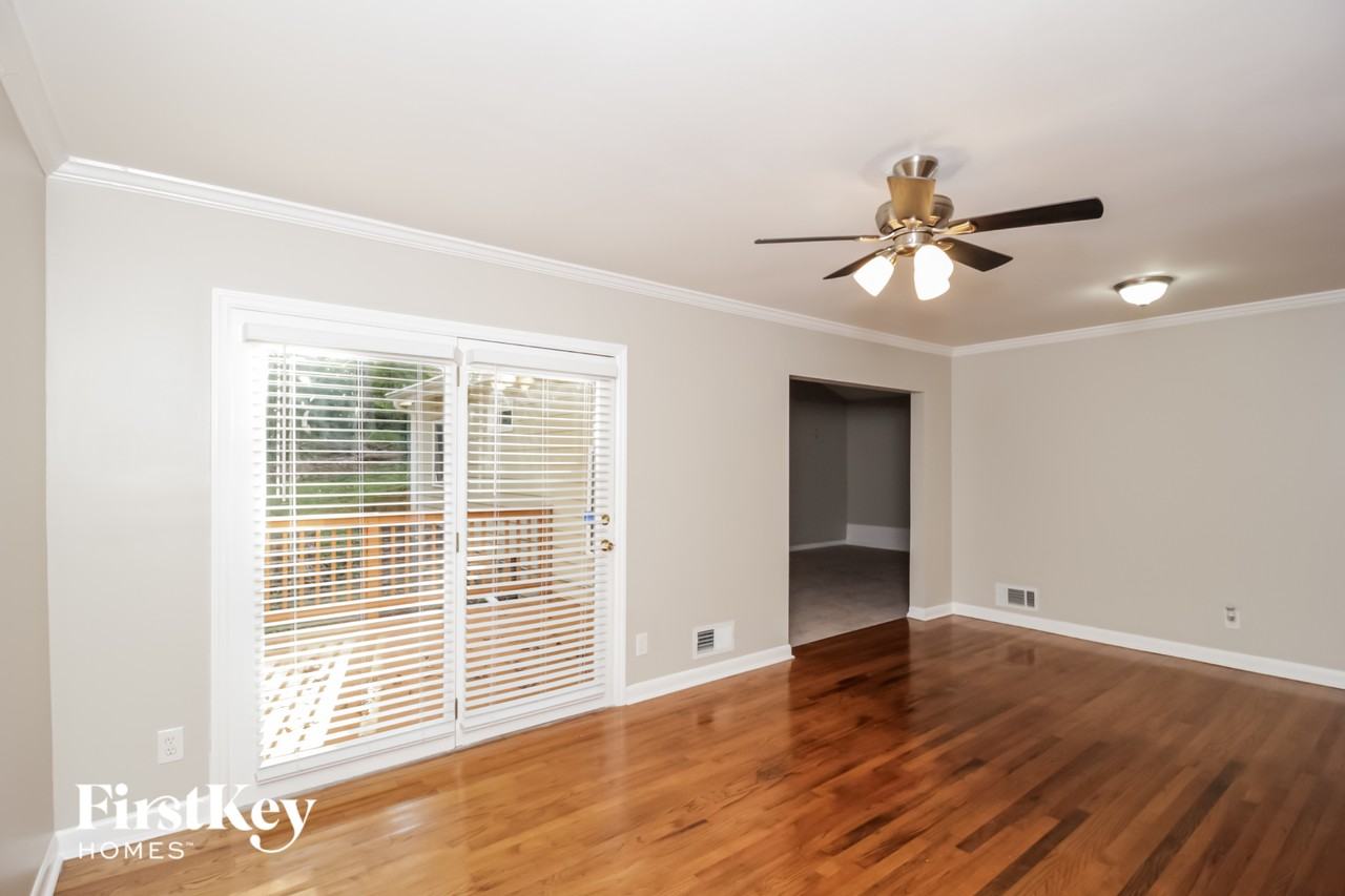 3224 Chisholm Trl Sw - Photo 2 of 15