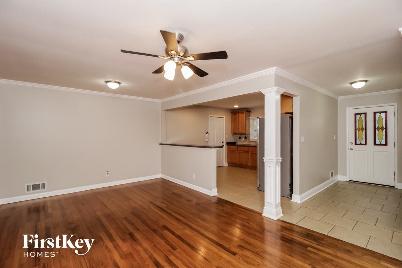 3224 Chisholm Trl Sw - Photo 3 of 15