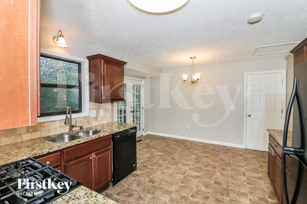 4701 Norman Dr Nw - Photo 6 of 16
