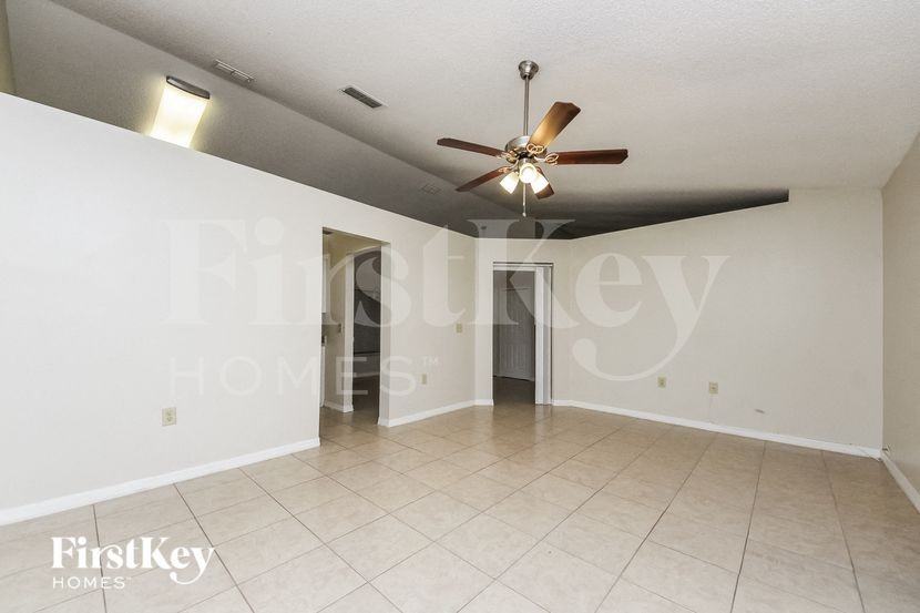 815 Adour Dr - Photo 4 of 15