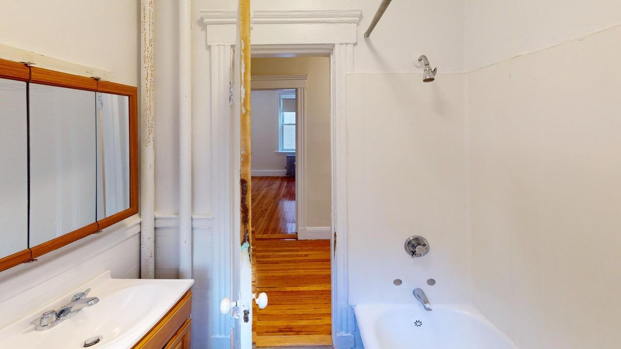 1191 Boylston St #33 - Photo 5 of 11