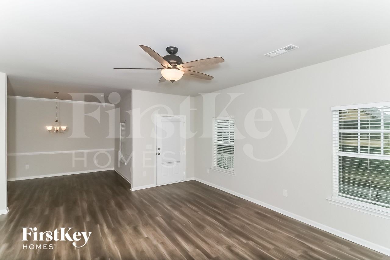325 Stoney Hollow Rd - Photo 2 of 18
