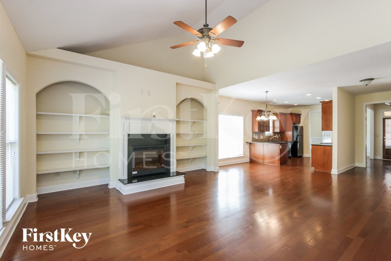 136 Janney Cir - Photo 7 of 18