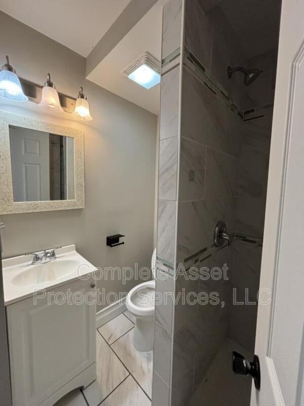 2715 Greene St - Photo 3 of 9