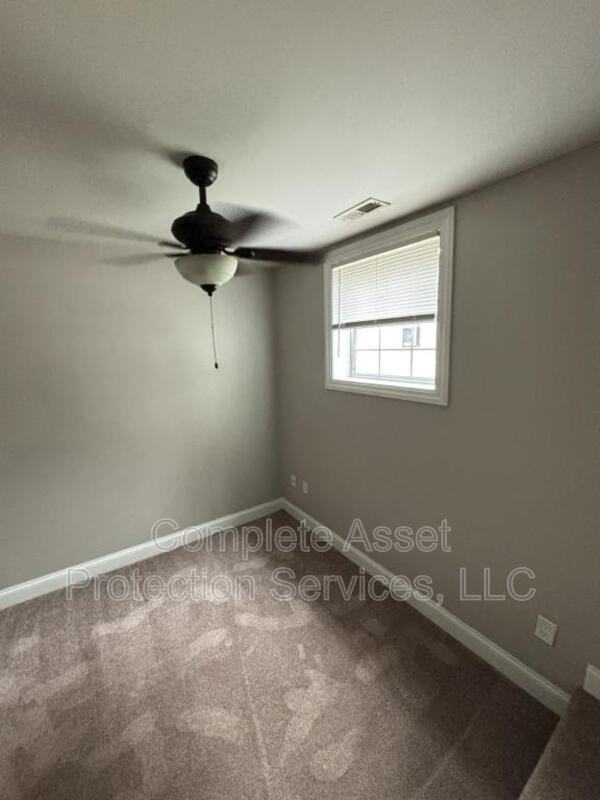 2715 Greene St - Photo 7 of 9