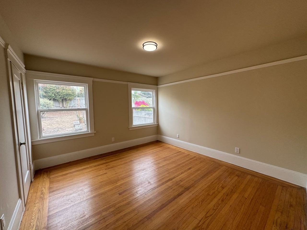 2346 27th Ave - Photo 5 of 16