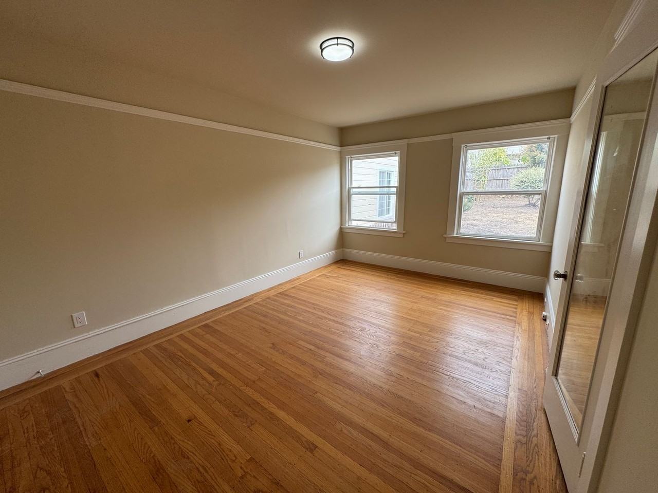 2346 27th Ave - Photo 6 of 16