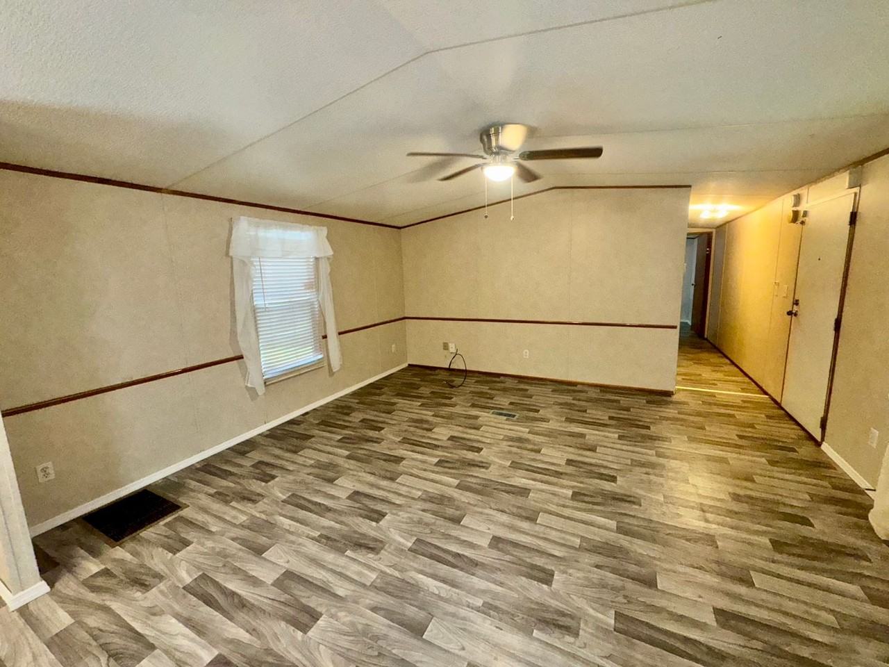 641 Bayou Dr - Photo 5 of 32