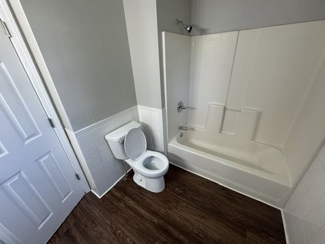 2214 Jefferson St - Photo 2 of 10