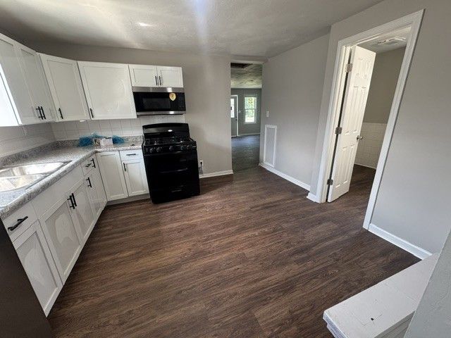 2214 Jefferson St - Photo 6 of 10