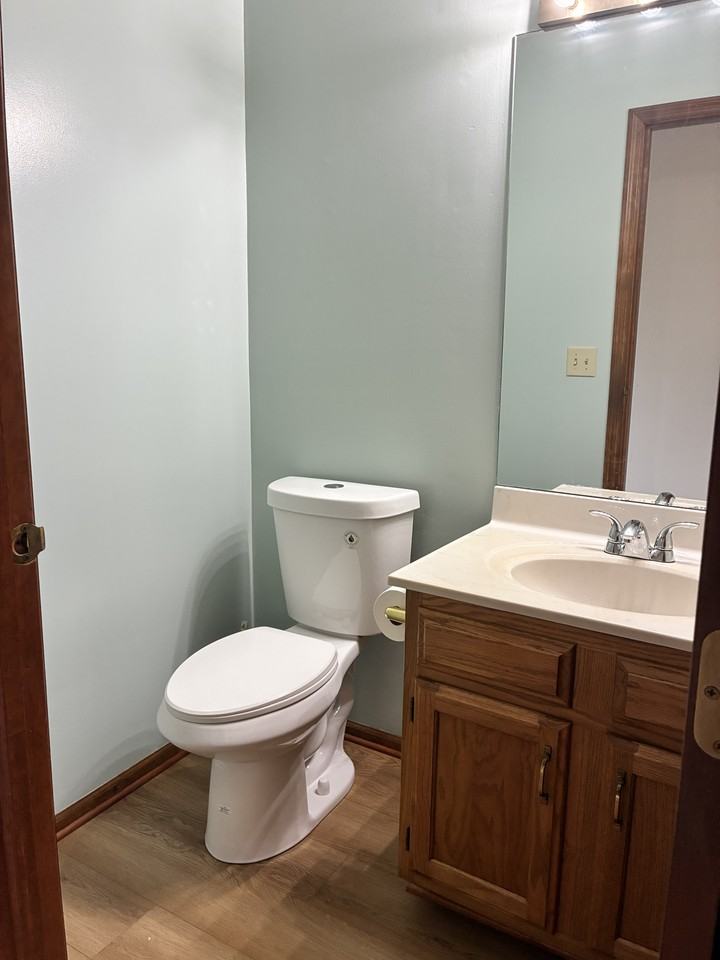 560 Executive Blvd #560 - Photo 7 of 18