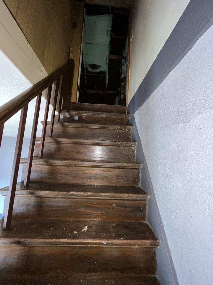 112 N 13th St - Photo 3 of 11