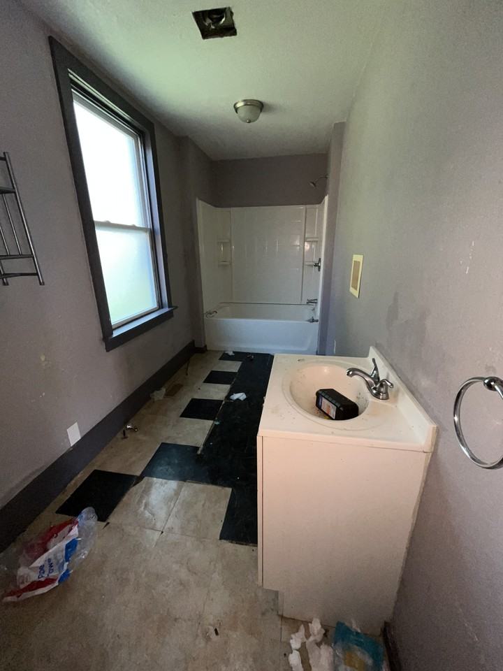 112 N 13th St - Photo 7 of 11