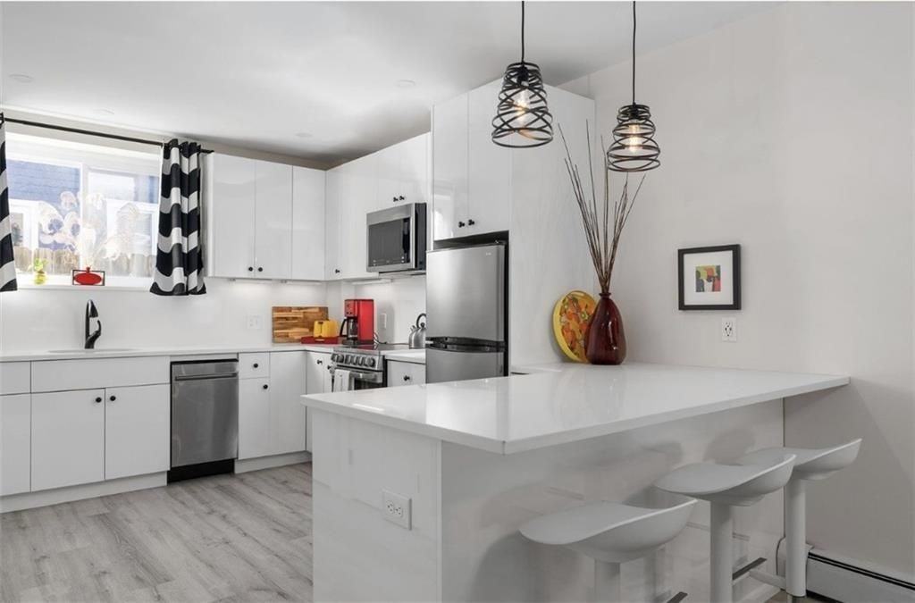 26 W Narragansett Ave ##3 - Photo 4 of 16