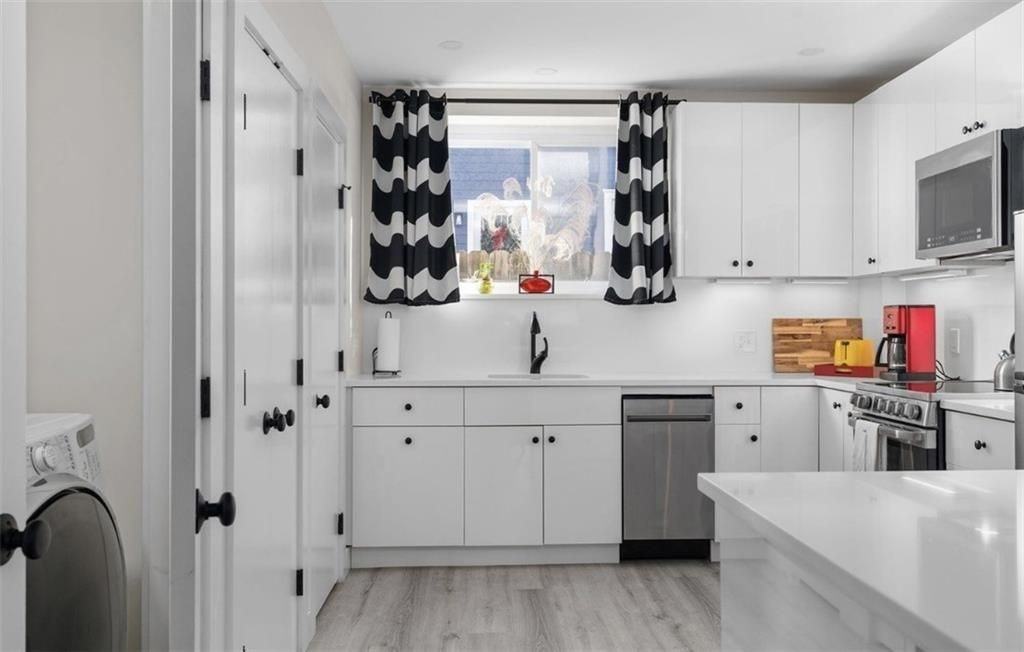 26 W Narragansett Ave ##3 - Photo 5 of 16
