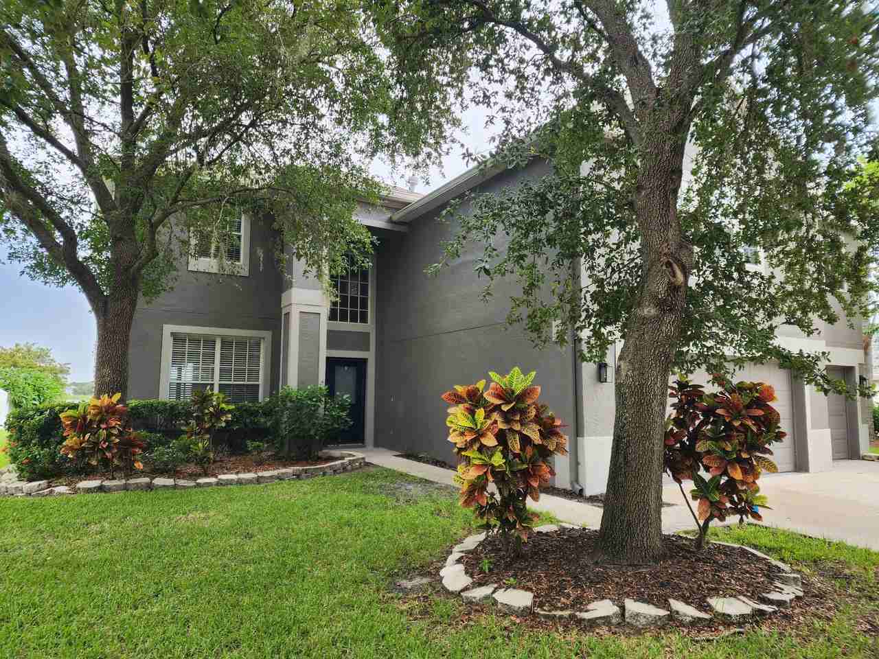7215 Colonial Lake Dr - Photo 2 of 26