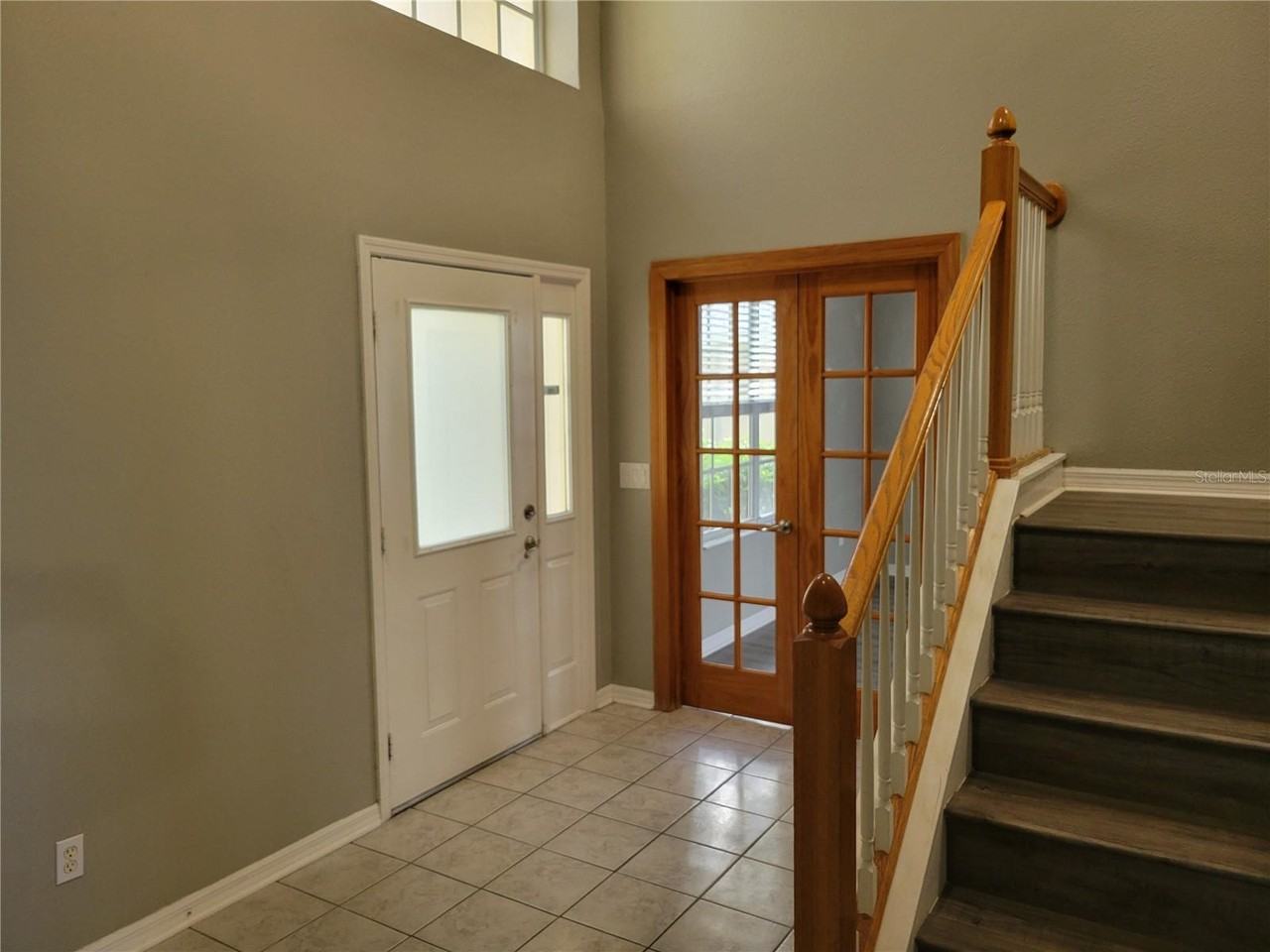 7215 Colonial Lake Dr - Photo 3 of 26