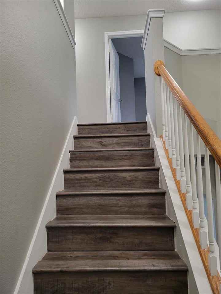 7215 Colonial Lake Dr - Photo 5 of 26