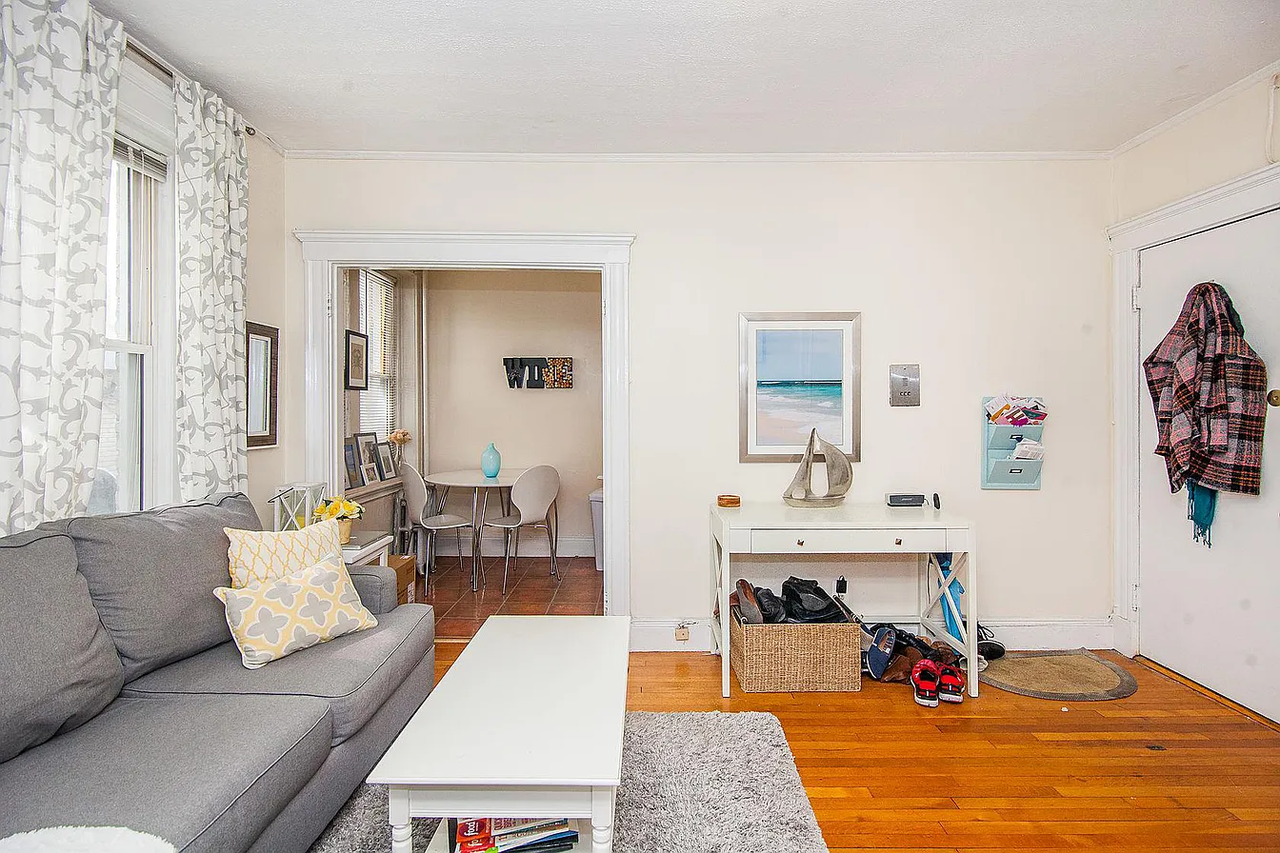 33 Walbridge St #3 - Photo 7 of 10