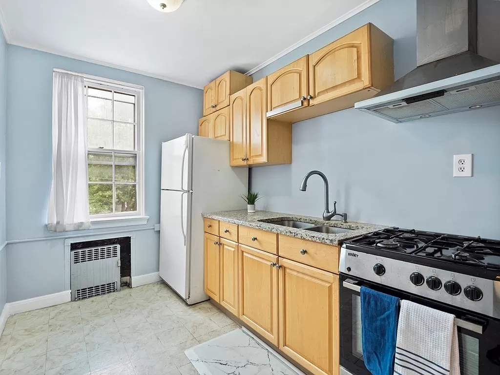 1716 Cambridge St #1 - Photo 4 of 18