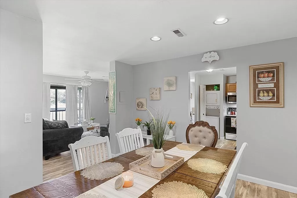 221 Oak St #5-33 - Photo 3 of 19