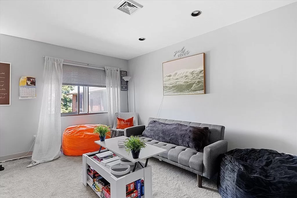 221 Oak St #5-33 - Photo 6 of 19