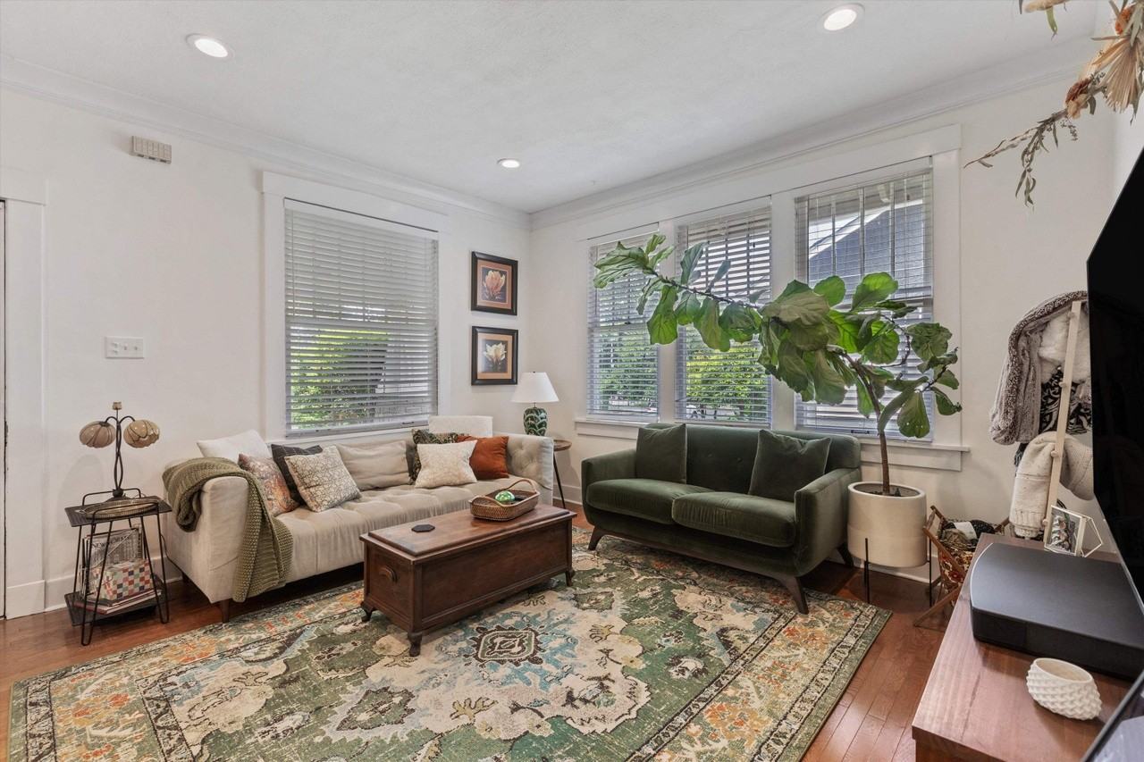 1318 Goodbar Ave - Photo 2 of 21