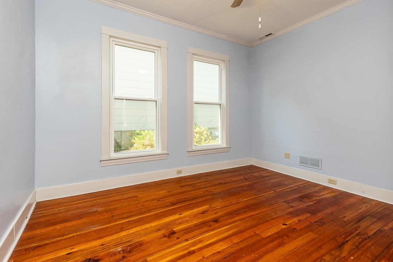 519 Summitt St - Photo 4 of 15