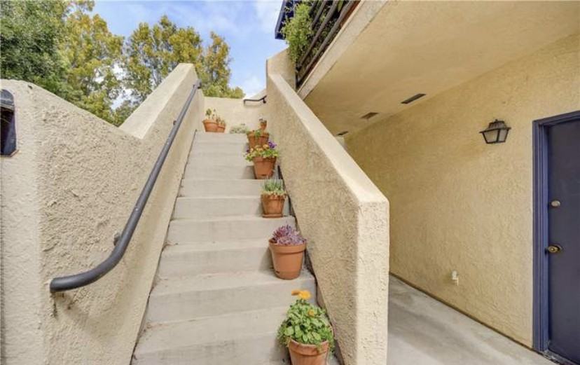 1257 Iris St #3 - Photo 2 of 13
