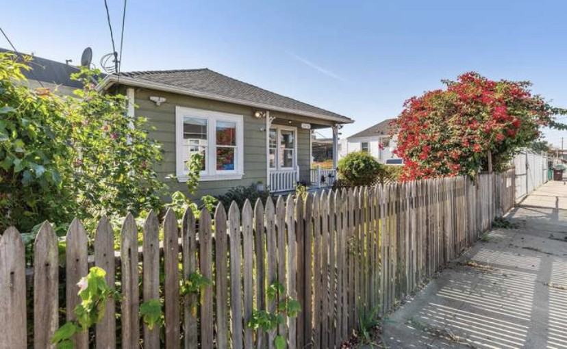 3413 Elmwood Ave - Photo 2 of 14