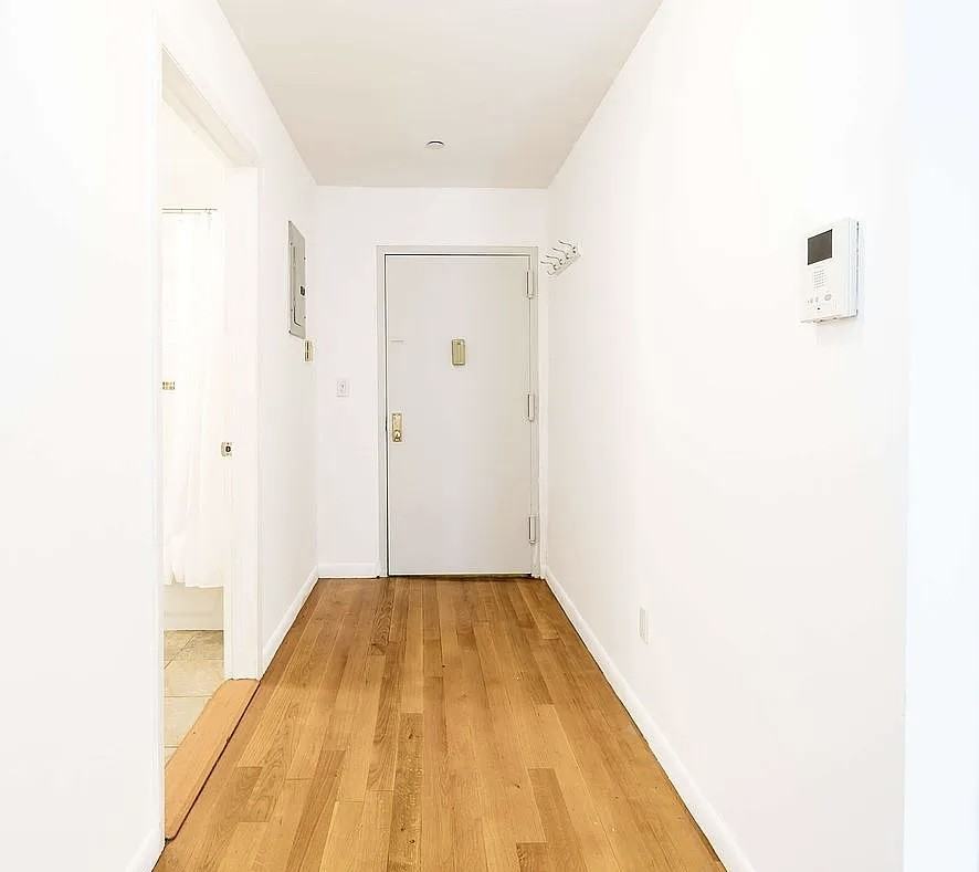 2547 23rd St #2F - Photo 5 of 11