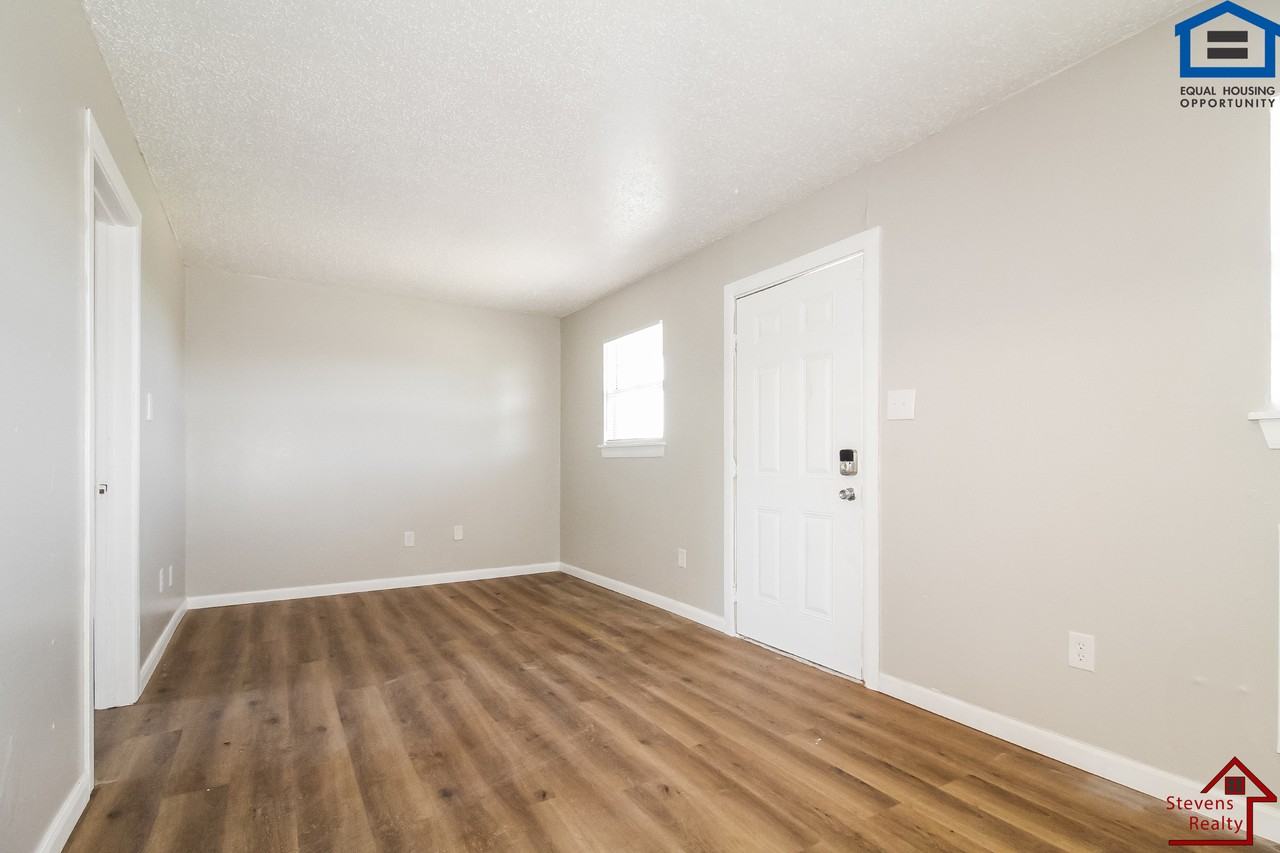 Highpoint Estate Apartments - Photo 6 of 37