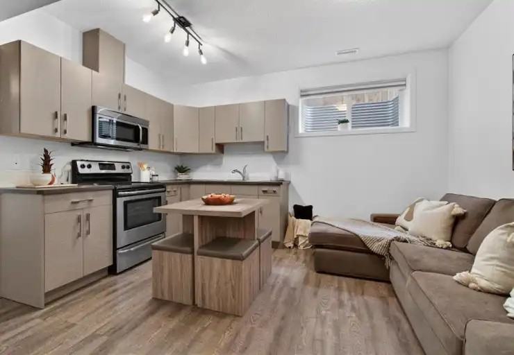 11904 45 St Nw #BS - Photo 3 of 15