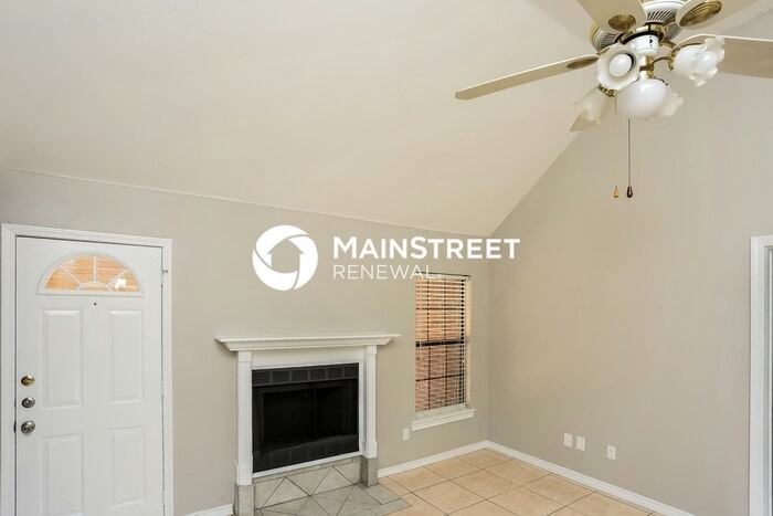 335 Trout St - Photo 4 of 16