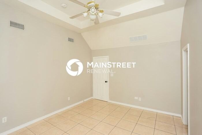 335 Trout St - Photo 7 of 16