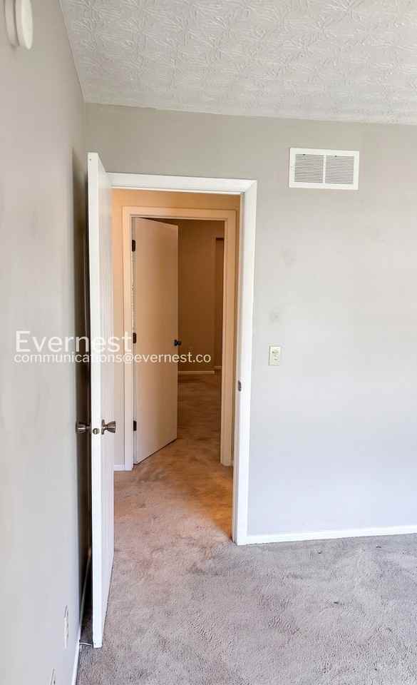 1268 Michigan Ave - Photo 7 of 50