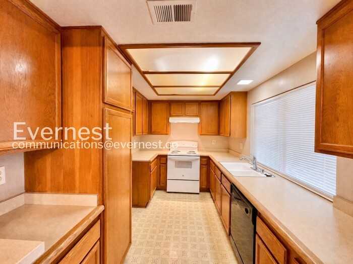 30440 Milky Way Dr - Photo 4 of 23