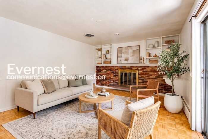 2701 S Fillmore St - Photo 3 of 27