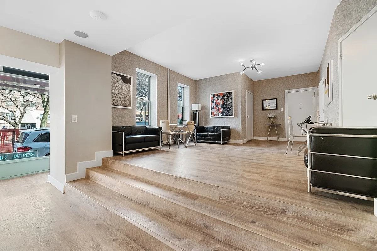 240 W 64th St #2G - Photo 3 of 6