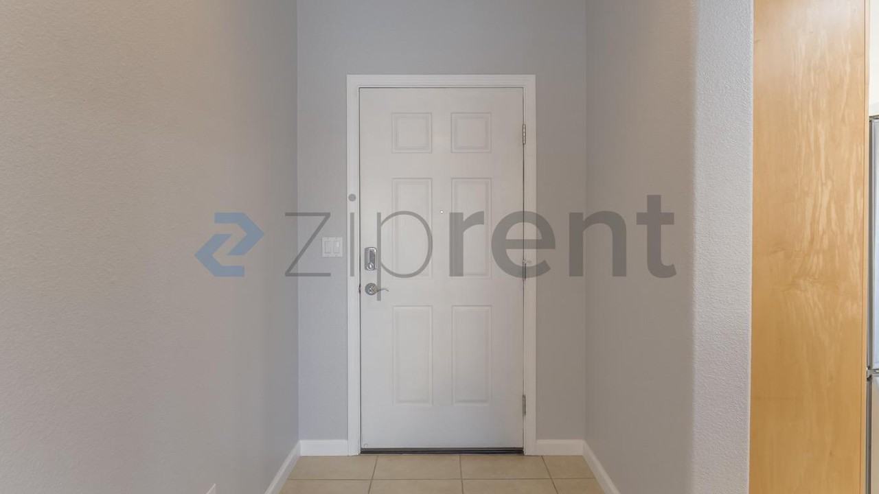1465 Valley Glen Dr - Photo 4 of 38