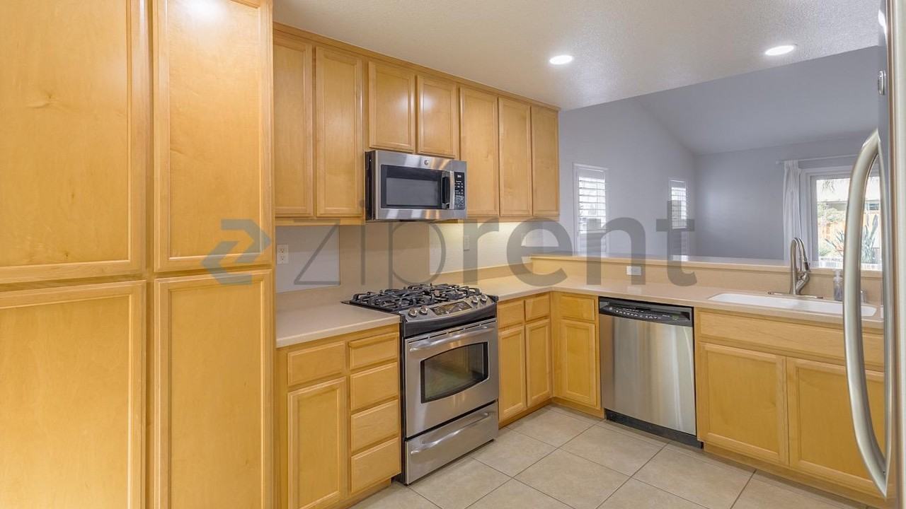 1465 Valley Glen Dr - Photo 6 of 38